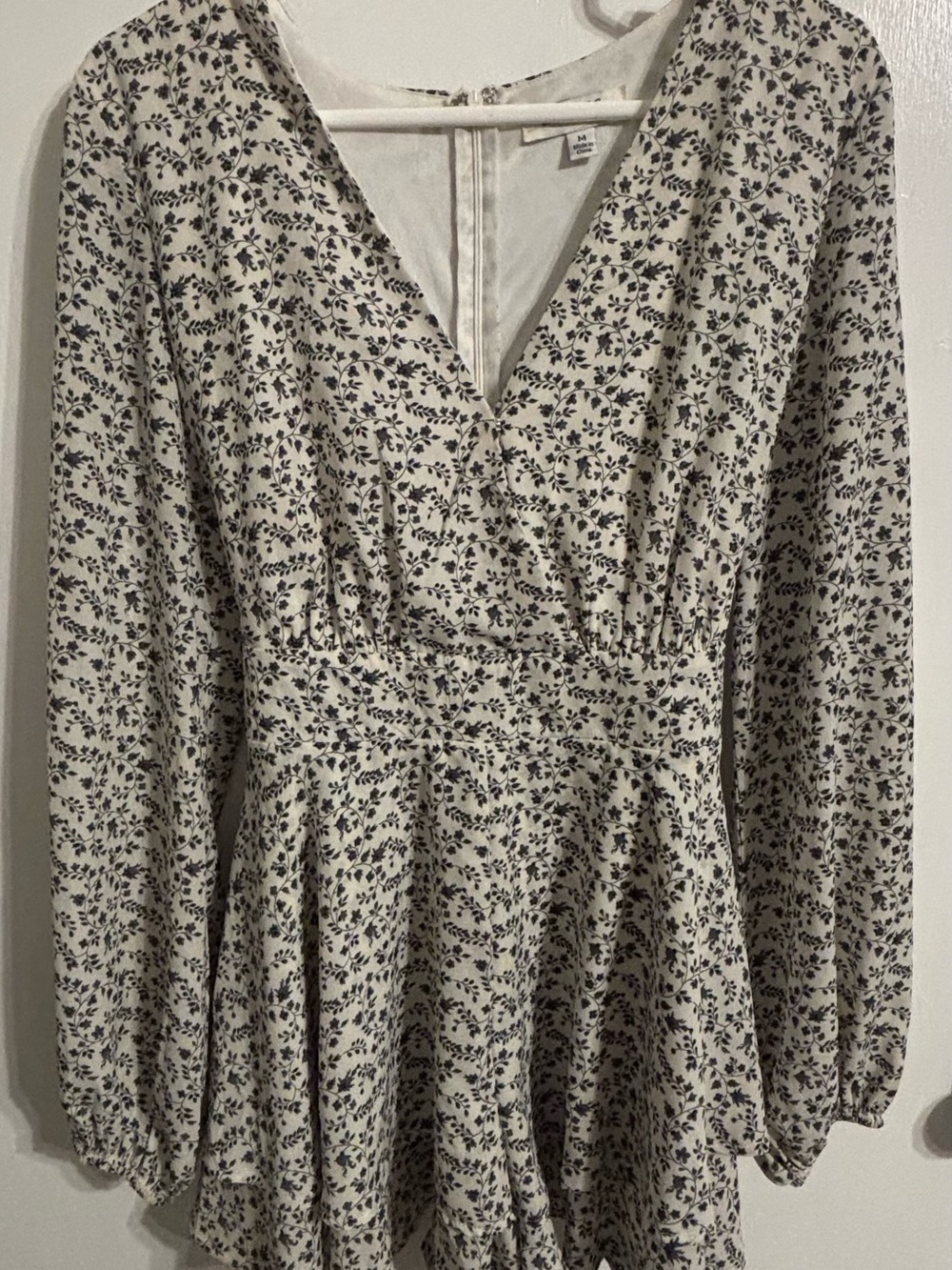 She + Sky Light Floral V-Neck Long Sleeve Romper - Cream and Gray